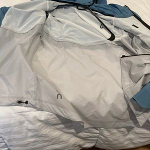 On cloud running jacket